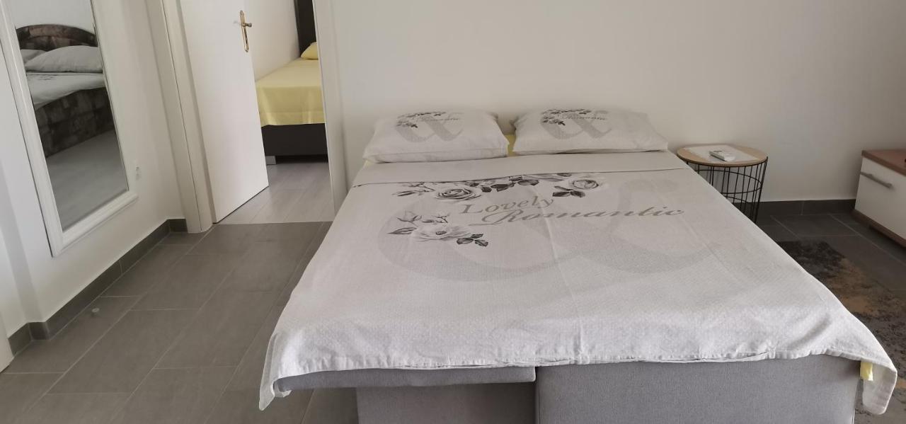 Andela Home - Krka Waterfalls Lozovac Esterno foto